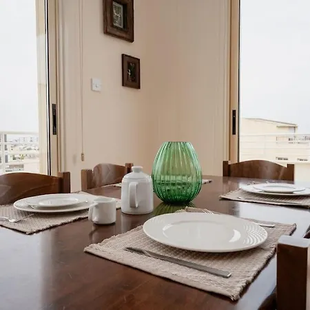 Apartman Authentic Cyprus With Rooftop Lárnaka