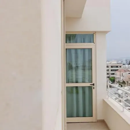 Authentic Cyprus With Rooftop Lárnaka