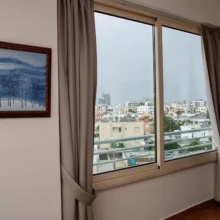 Authentic Cyprus With Rooftop דירה